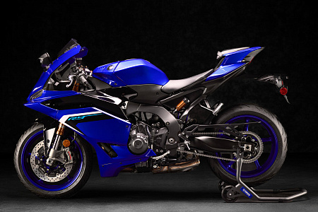 Мотоцикл Yamaha R9